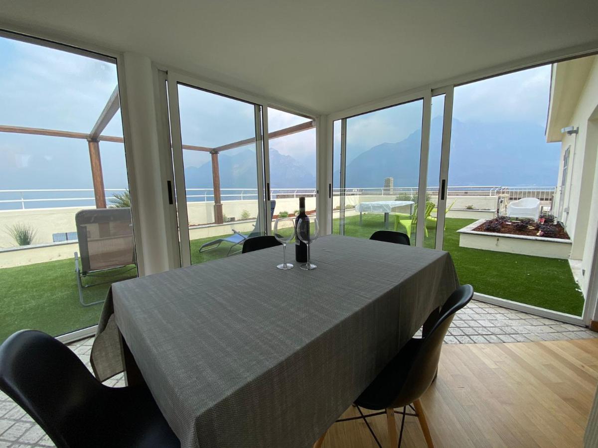 Attico With Big Terrace In Residence With Pool Valbrona Exteriér fotografie